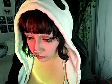 blue katt online show from November 22, 8:33 pm