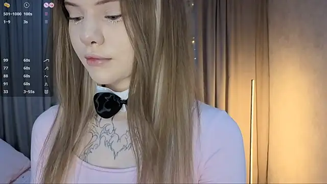 CarolinePepper online show from April 5, 3:00 pm