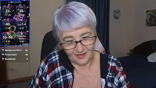Snapshot of Sandra_Snowflake chatting on October 6, 9:37 am Sandra Snowflake online show from October 6, 9:37 am
