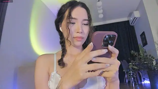 Snapshot of mey_baee chatting on October 9, 5:28 pm mey baee online show from October 9, 5:28 pm