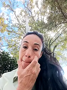 Coeur de luxure online show from November 22, 6:10 pm