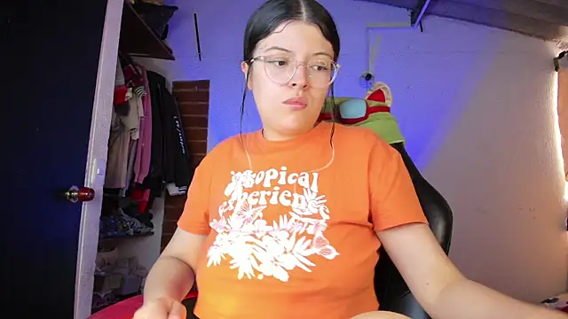 Emily  katz online show from April 22, 2:47 pm