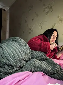 Naughtbaby 2025 online show from February 6, 7:12 am