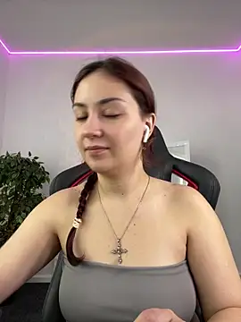 Snapshot of AshleySkott_ chatting on September 15, 8:33 am AshleySkott online show from September 15, 8:33 am