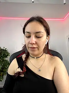 Snapshot of AshleySkott_ chatting on September 18, 8:02 am AshleySkott online show from September 18, 8:02 am