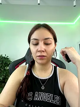 Snapshot of AshleySkott_ chatting on September 12, 7:50 am AshleySkott online show from September 12, 7:50 am