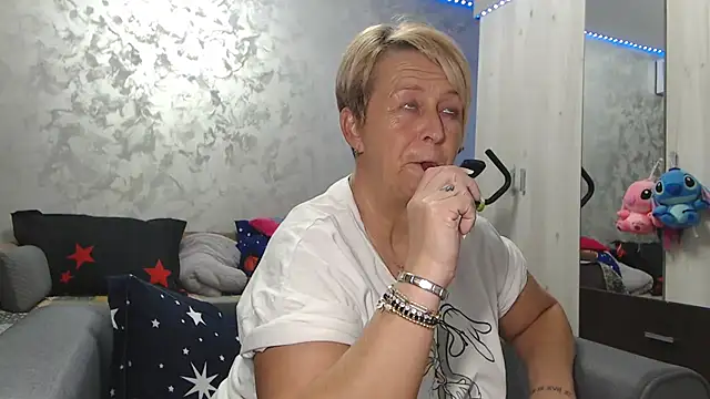 RosesandLillies online show from April 2, 4:37 pm