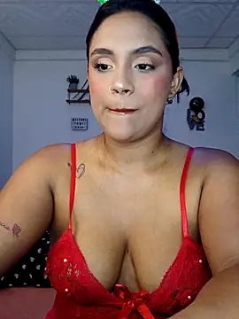 victoria roussee online show from December 18, 6:07 am