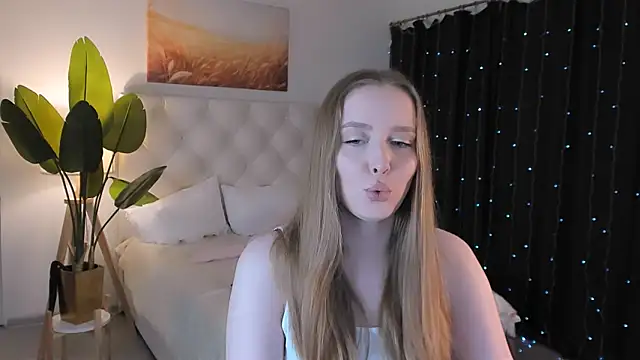 JenniferGraces online show from June 10, 9:13 pm