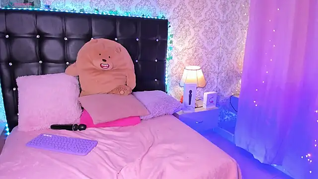 Luna Sommer online show from November 30, 8:24 pm