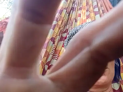 MfMwTrinity online show from November 3, 9:30 pm