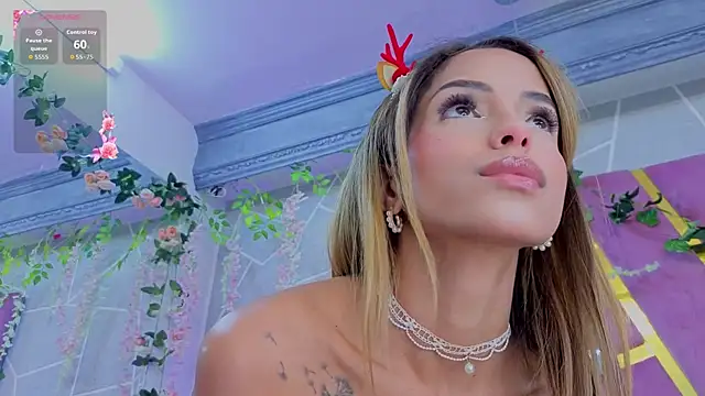 EmmyCortez online show from December 5, 1:34 pm