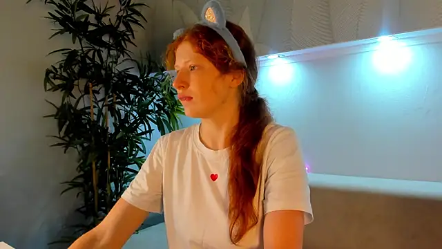 Sandra Wi1son online show from November 17, 1:39 am