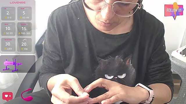 Sexyqueen mature  online show from October 19, 5:15 pm