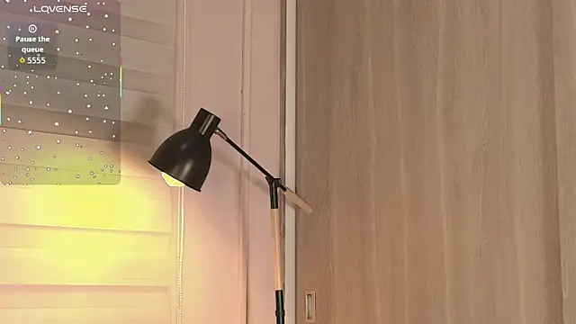 emily sweett24 online show from December 1, 12:19 pm