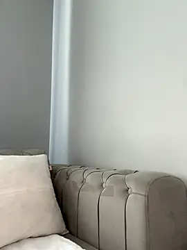 LaraSuu online show from November 2, 6:06 am