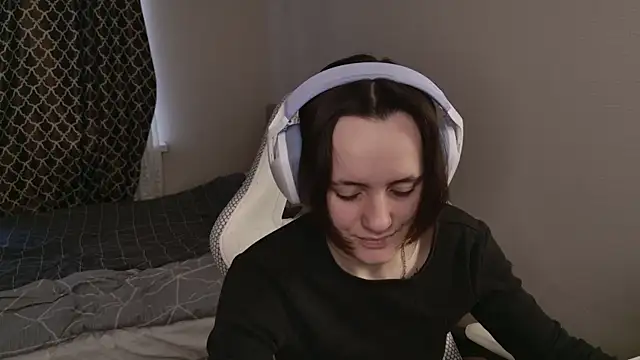 Luna Loveee online show from March 19, 4:06 am