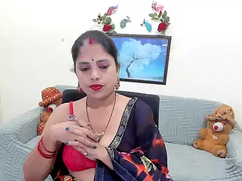 leahgotiii online show from June 2, 3:29 am