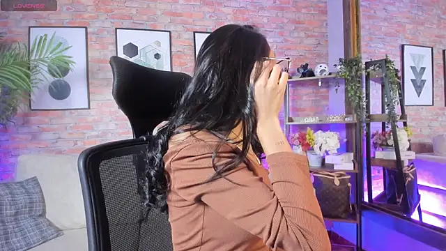 Lucia Brown  online show from September 15, 7:54 pm