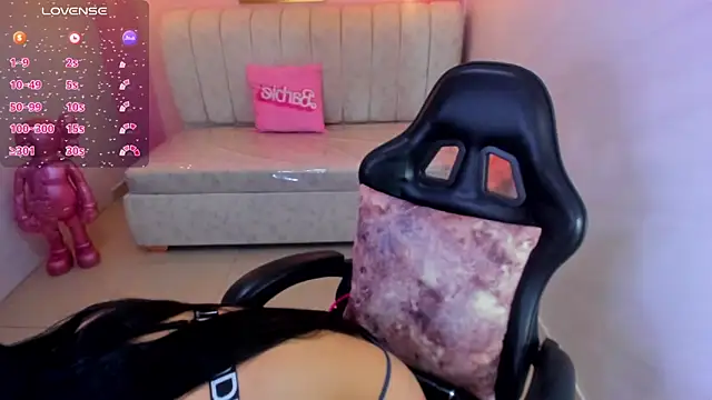 madhison klain s online show from December 3, 8:11 pm