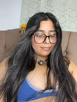 virginbrunette99 online show from May 22, 5:38 am