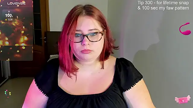 Lily lu one online show from September 24, 10:09 pm