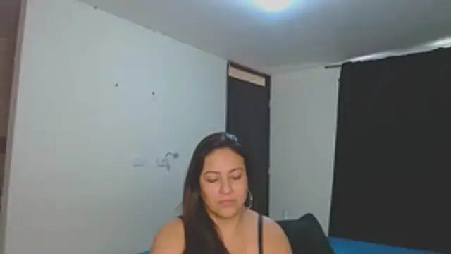 roxanasexy2025 online show from December 2, 12:29 pm