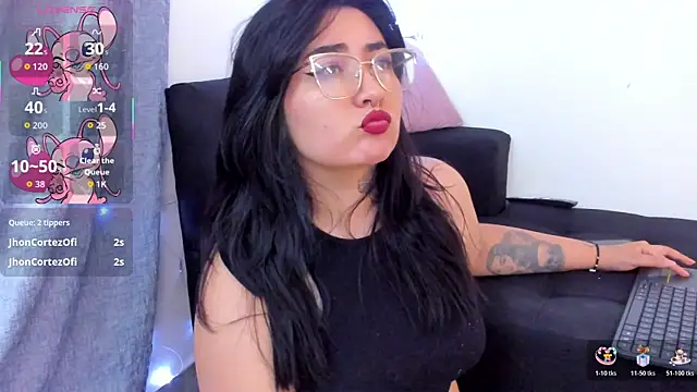 Curvybaddie99 online show from November 8, 4:50 am