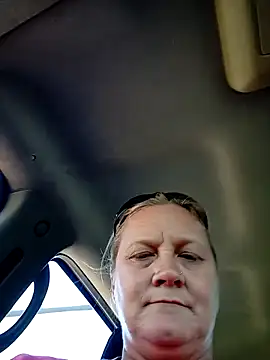 wetnwildforyou online show from November 13, 8:19 pm