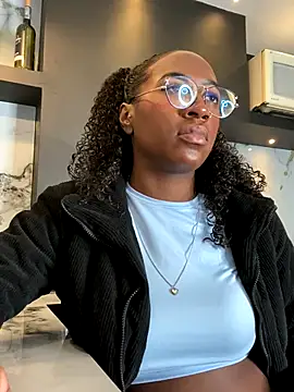 Qeen blackk online show from October 18, 9:49 pm