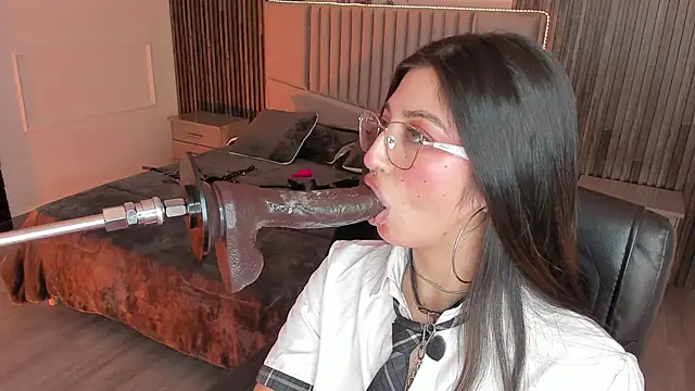 Gabrielakassi online show from October 2, 4:45 pm