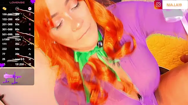 HotAlana  online show from October 1, 4:12 pm