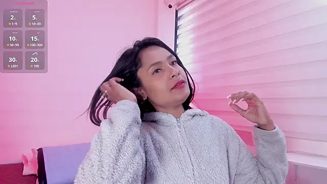 Fernanda liie  online show from April 13, 12:39 pm