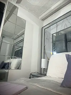 Angelesmith1 online show from November 6, 4:51 am