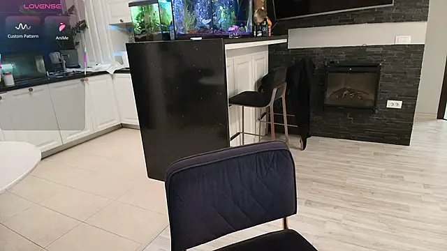 Layla- online show from November 19, 1:11 pm