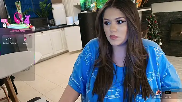 Layla- online show from March 1, 9:47 pm