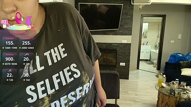 Layla- online show from November 7, 5:07 pm