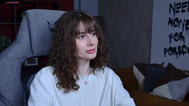 OliviaMcClean online show from May 19, 5:42 pm