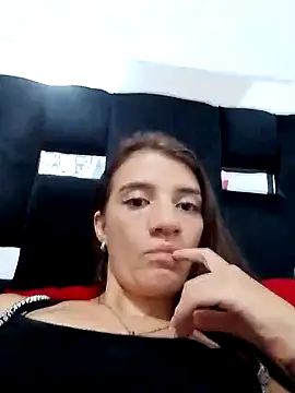 Snapshot of ArianaaGrace chatting on October 16, 10:01 pm ArianaaGrace online show from October 16, 10:01 pm