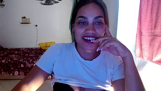 Snapshot of Ehilyn chatting on September 17, 10:19 pm Ehilyn online show from September 17, 10:19 pm