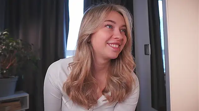 christie luv online show from October 21, 6:06 am