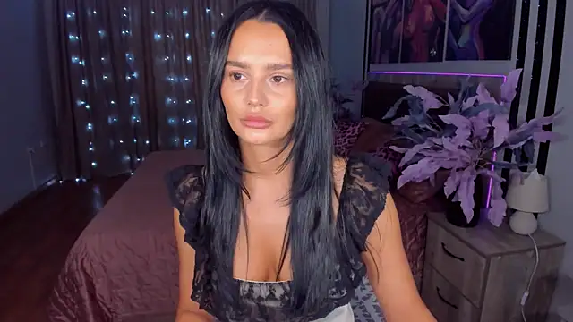 Snapshot of DanaSincere chatting on September 27, 5:47 am DanaSincere online show from September 27, 5:47 am