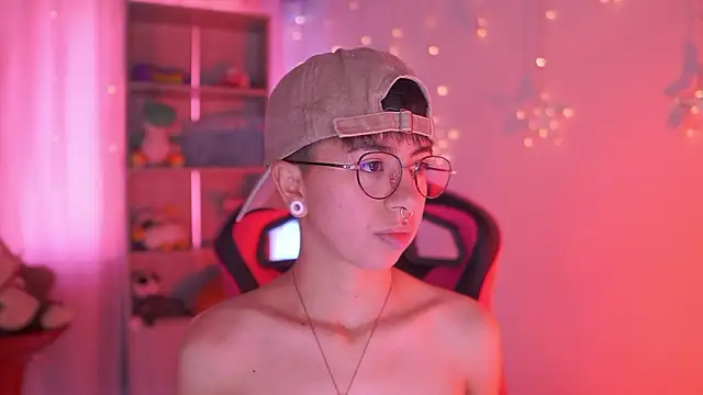 tommy blue online show from March 21, 1:49 pm