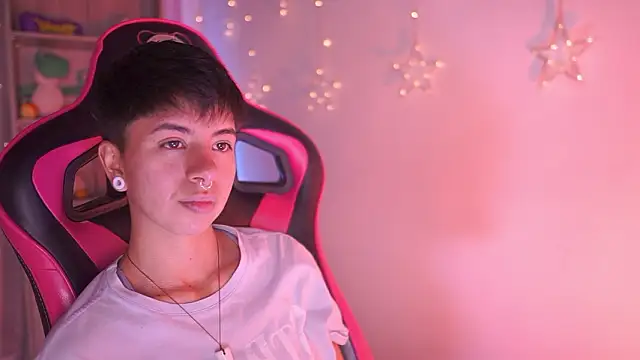 tommy blue online show from March 24, 11:10 pm