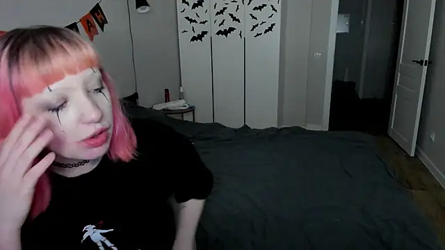 JayMollyy online show from October 31, 5:17 pm