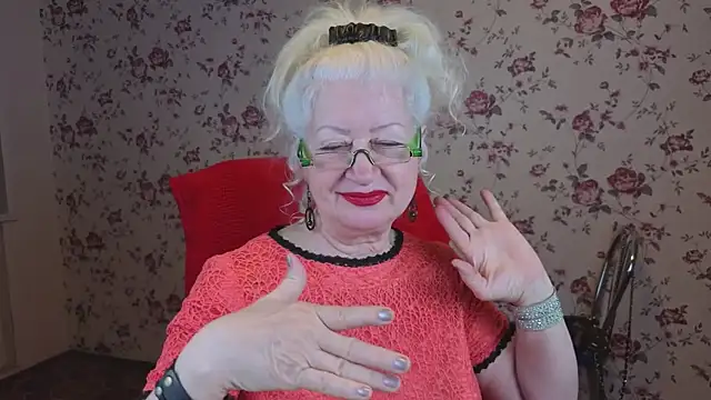 Maya Mayflower online show from December 5, 4:12 am