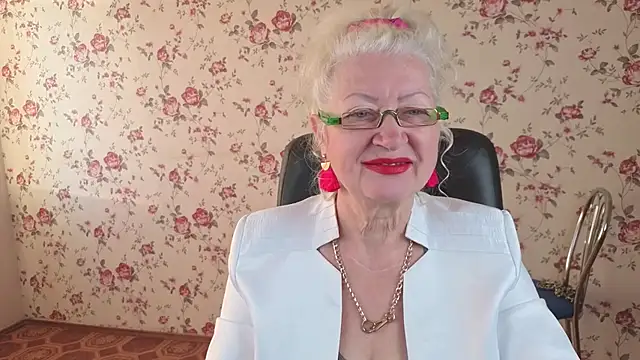 Maya Mayflower online show from October 3, 4:06 am