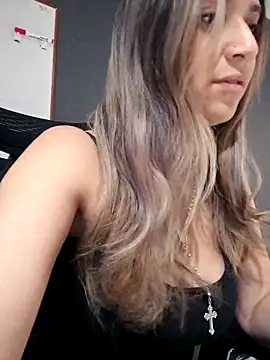 Isabella Varella online show from October 20, 12:41 pm