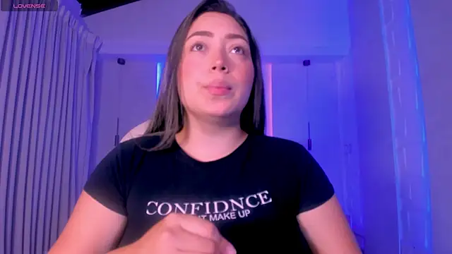 Snapshot of heidy_johns chatting on October 7, 3:22 am heidy johns online show from October 7, 3:22 am