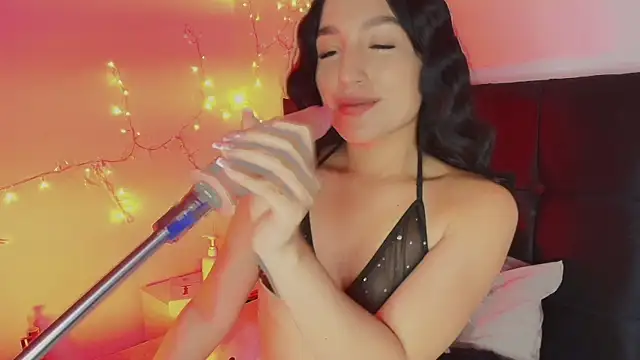 monse cat online show from November 29, 4:49 am